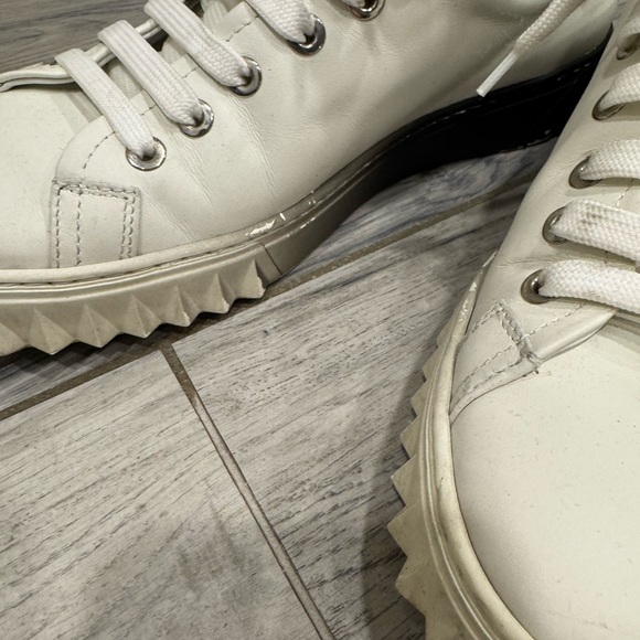 Salvatore Ferragamo Cube leather low-top sneakers size 8 - Picture 2 of 13